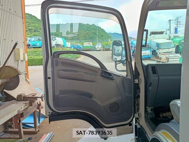 Isuzu ELF TRUCK 2017-02 7876286-25