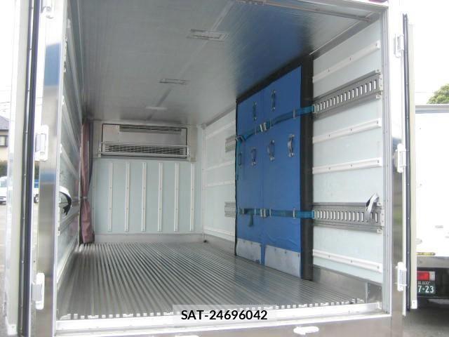 Isuzu ELF TRUCK 2018-05 7876290-13