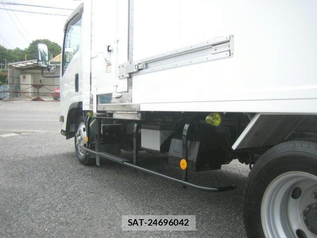 Isuzu ELF TRUCK 2018-05 7876290-14