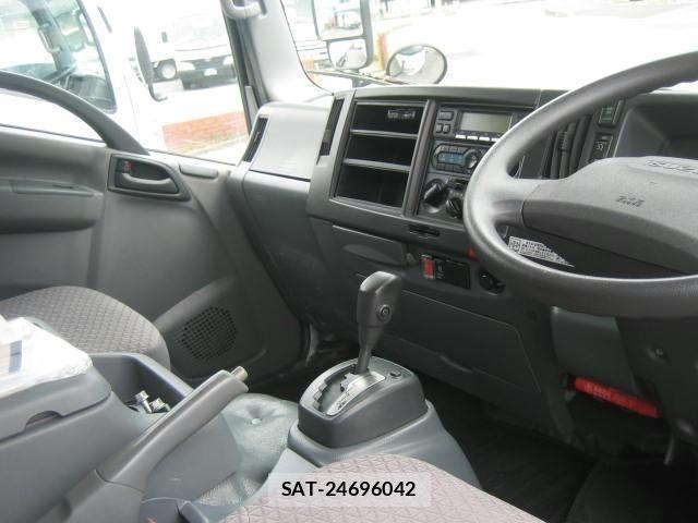 Isuzu ELF TRUCK 2018-05 7876290-27