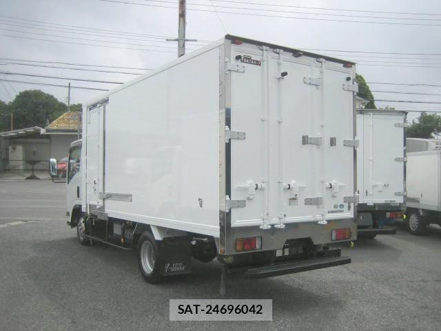 Isuzu ELF TRUCK 2018-05 7876290-3