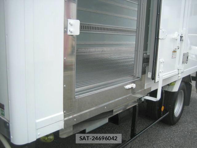Isuzu ELF TRUCK 2018-05 7876290-8