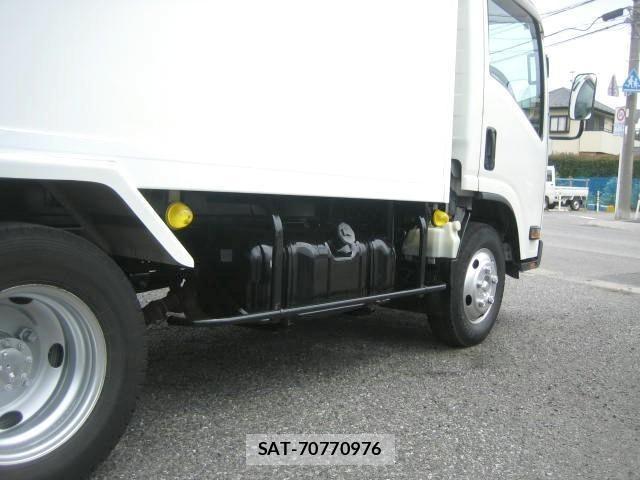 Isuzu ELF TRUCK 2018-06 7876293-17