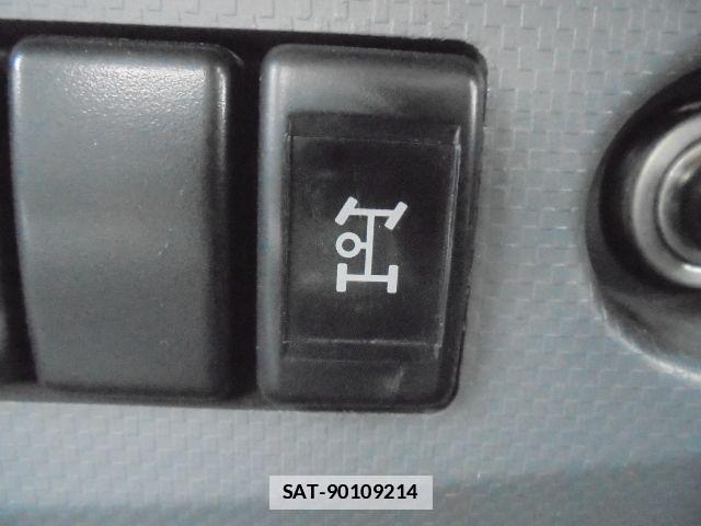 Isuzu ELF TRUCK 2015-09 7902562-10