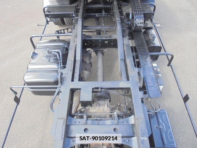 Isuzu ELF TRUCK 2015-09 7902562-24