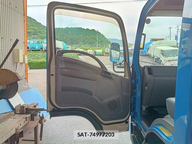 Isuzu ELF TRUCK 2014-03 7961379-26