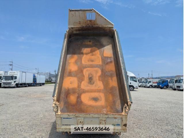 Isuzu ELF TRUCK 2019-07 7961406-18