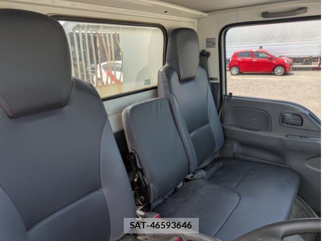 Isuzu ELF TRUCK 2019-07 7961406-26