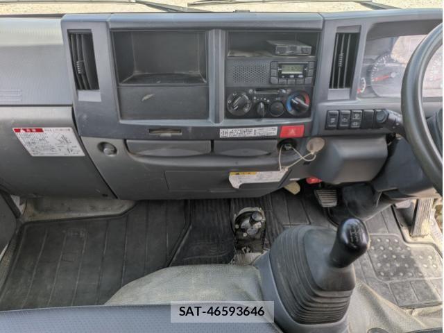Isuzu ELF TRUCK 2019-07 7961406-27
