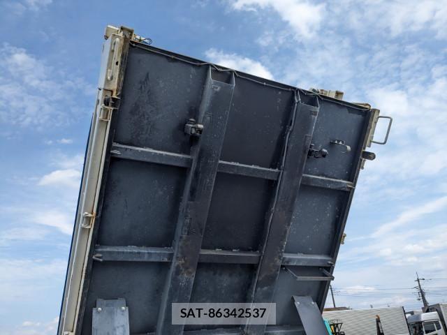 Isuzu ELF TRUCK 2018-05 7961434-23