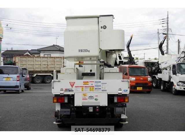 Isuzu ELF TRUCK 2020-06 7961392-3