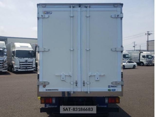 Isuzu ELF TRUCK 2021-03 7961383-4