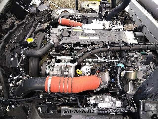 Isuzu ELF TRUCK 2020-05 7961446-15