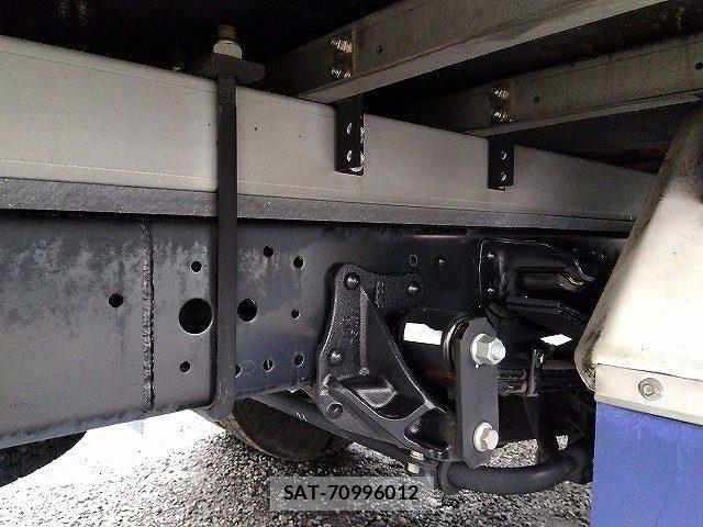 Isuzu ELF TRUCK 2020-05 7961446-17
