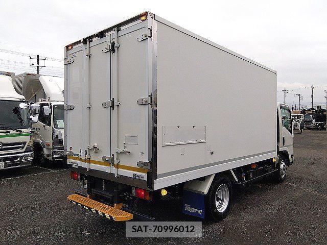 Isuzu ELF TRUCK 2020-05 7961446-2