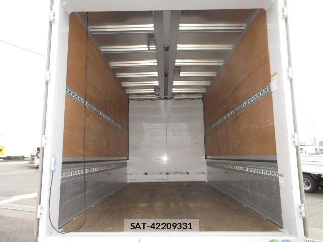 Isuzu ELF TRUCK 2018-11 7961375-9