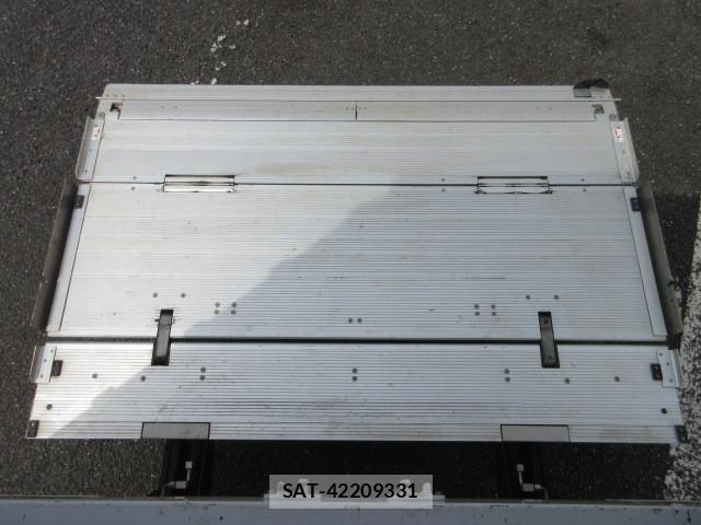 Isuzu ELF TRUCK 2018-11 7961375-10