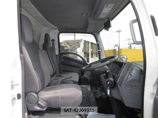 Isuzu ELF TRUCK 2018-11 7961375-12