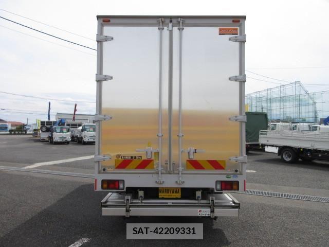 Isuzu ELF TRUCK 2018-11 7961375-8