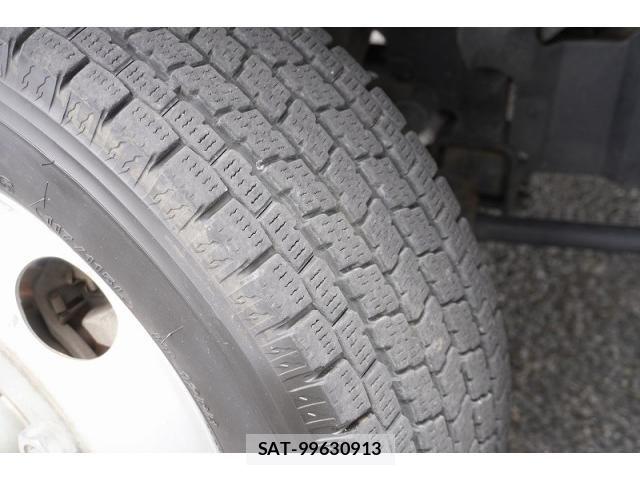 Isuzu ELF TRUCK 2016-10 7961377-9