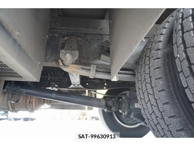 Isuzu ELF TRUCK 2016-10 7961377-11