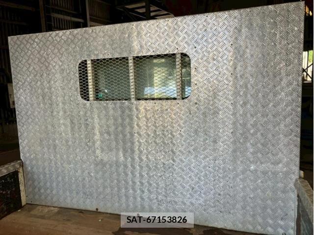 Isuzu ELF TRUCK 2017-09 7961452-14