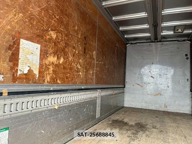 Isuzu ELF TRUCK 2013-11 7961450-14