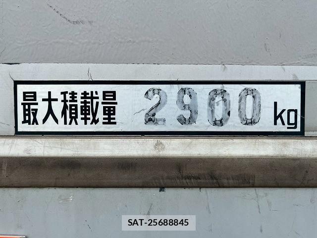 Isuzu ELF TRUCK 2013-11 7961450-16