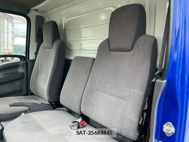 Isuzu ELF TRUCK 2013-11 7961450-23