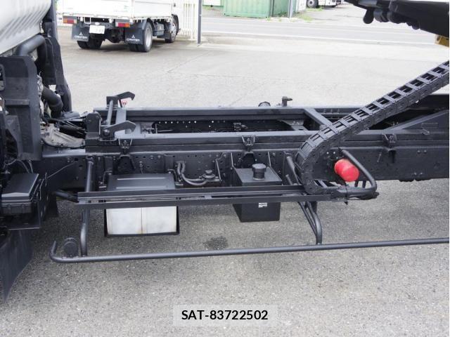 Isuzu ELF TRUCK 2018-03 7961378-14