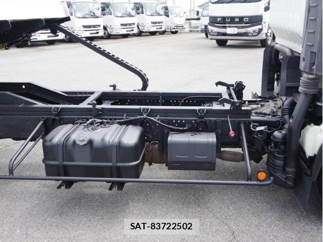 Isuzu ELF TRUCK 2018-03 7961378-15