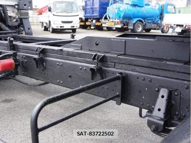 Isuzu ELF TRUCK 2018-03 7961378-5