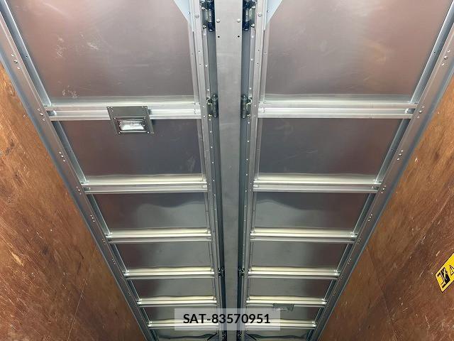 Isuzu ELF TRUCK 2015-02 7961414-12