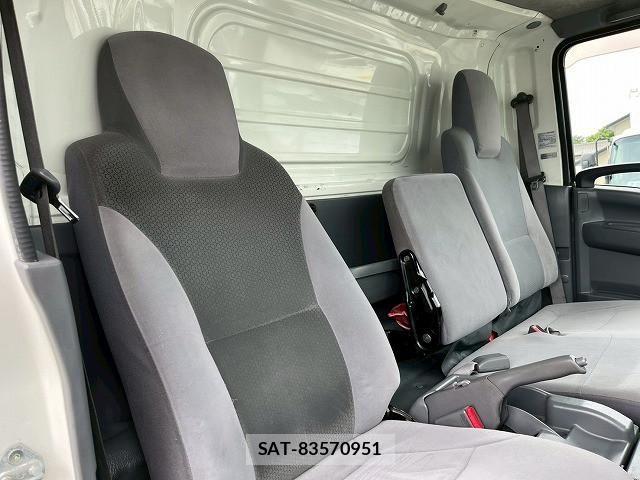 Isuzu ELF TRUCK 2015-02 7961414-21