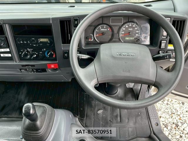 Isuzu ELF TRUCK 2015-02 7961414-27