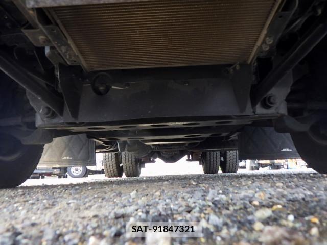 Isuzu ELF TRUCK 2018-03 7961404-24