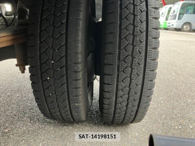 Isuzu ELF TRUCK 2016-05 7961494-12