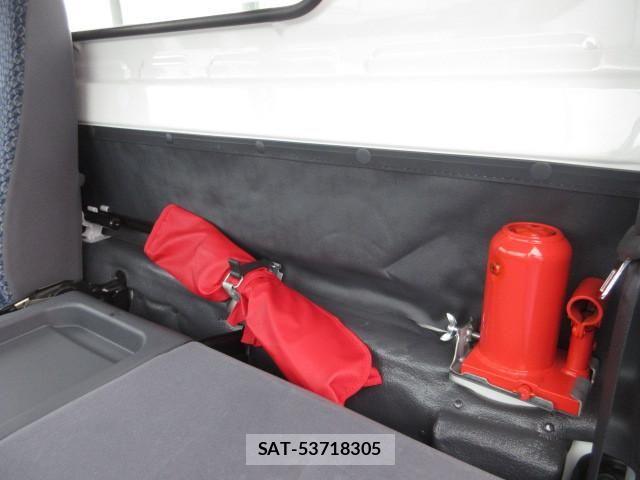 Isuzu ELF TRUCK 2021-06 7961411-24