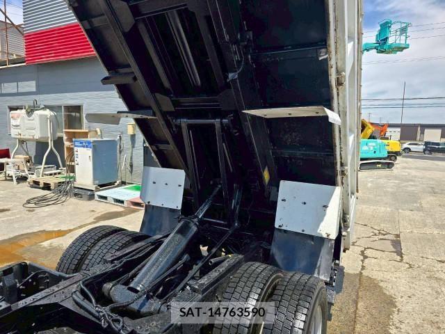 Isuzu ELF TRUCK 2015-11 7961405-17
