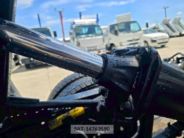 Isuzu ELF TRUCK 2015-11 7961405-18