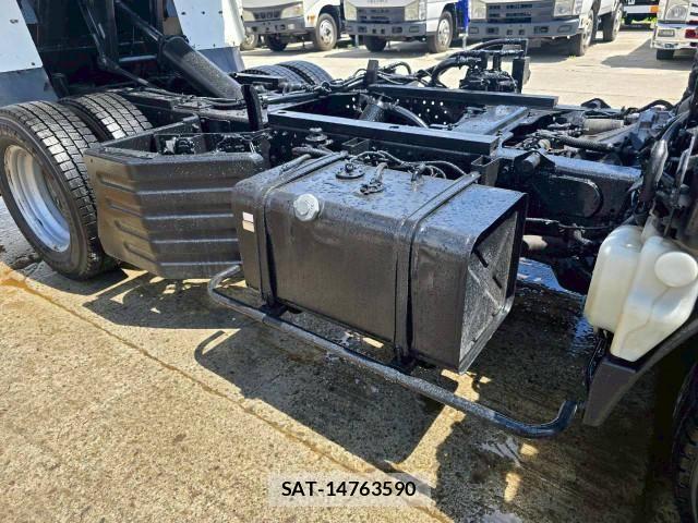 Isuzu ELF TRUCK 2015-11 7961405-19