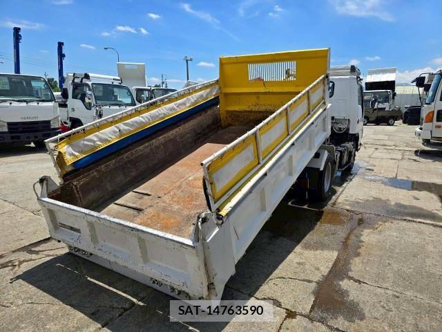 Isuzu ELF TRUCK 2015-11 7961405-7