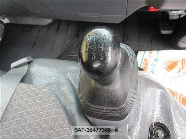 Isuzu ELF TRUCK 2019-04 7961431-11