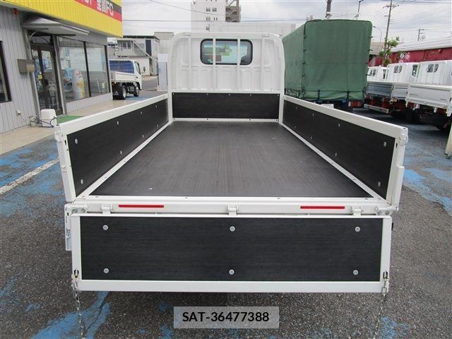 Isuzu ELF TRUCK 2019-04 7961431-5