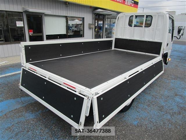 Isuzu ELF TRUCK 2019-04 7961431-6