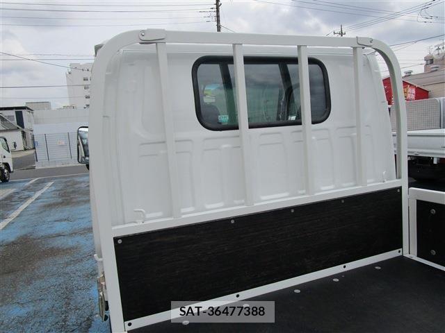 Isuzu ELF TRUCK 2019-04 7961431-7