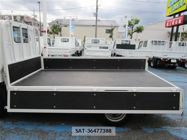 Isuzu ELF TRUCK 2019-04 7961431-8