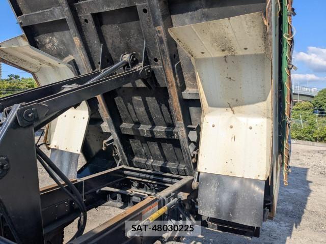 Isuzu ELF TRUCK 2016-12 7961433-15