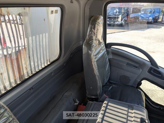 Isuzu ELF TRUCK 2016-12 7961433-26