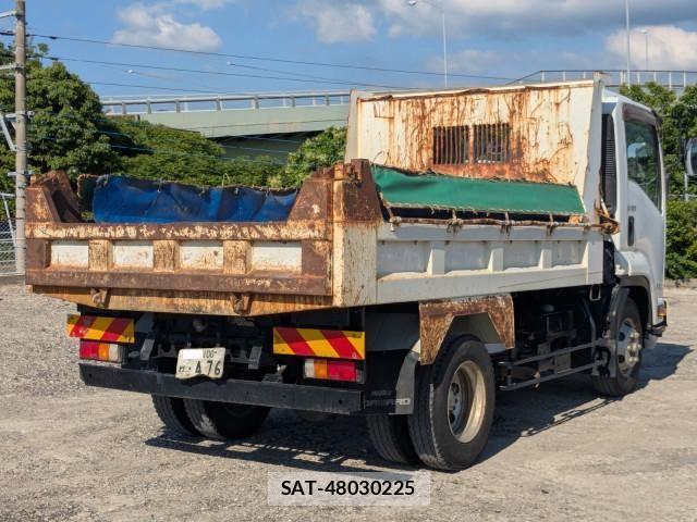 Isuzu ELF TRUCK 2016-12 7961433-2